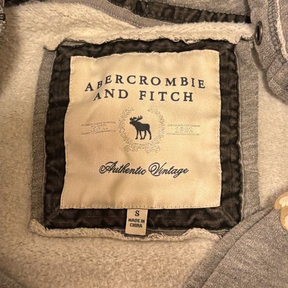 Abercrombie & Fitch Zip Up Hoodie (S) - Picture 3 of 5